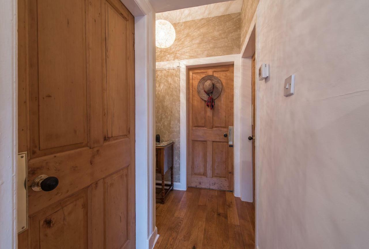 The West End Cottage Edinburgh Exterior photo